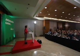 Montero acusa a Juanma Moreno de «envolverse en la bandera para confrontar con Gobierno que mejor ha tratado a Andalucía»