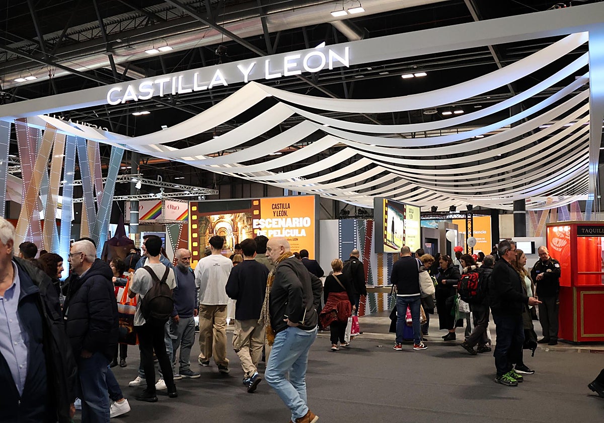 Visitantes en el 'stand' de Castilla y León en esta edición de Fitur