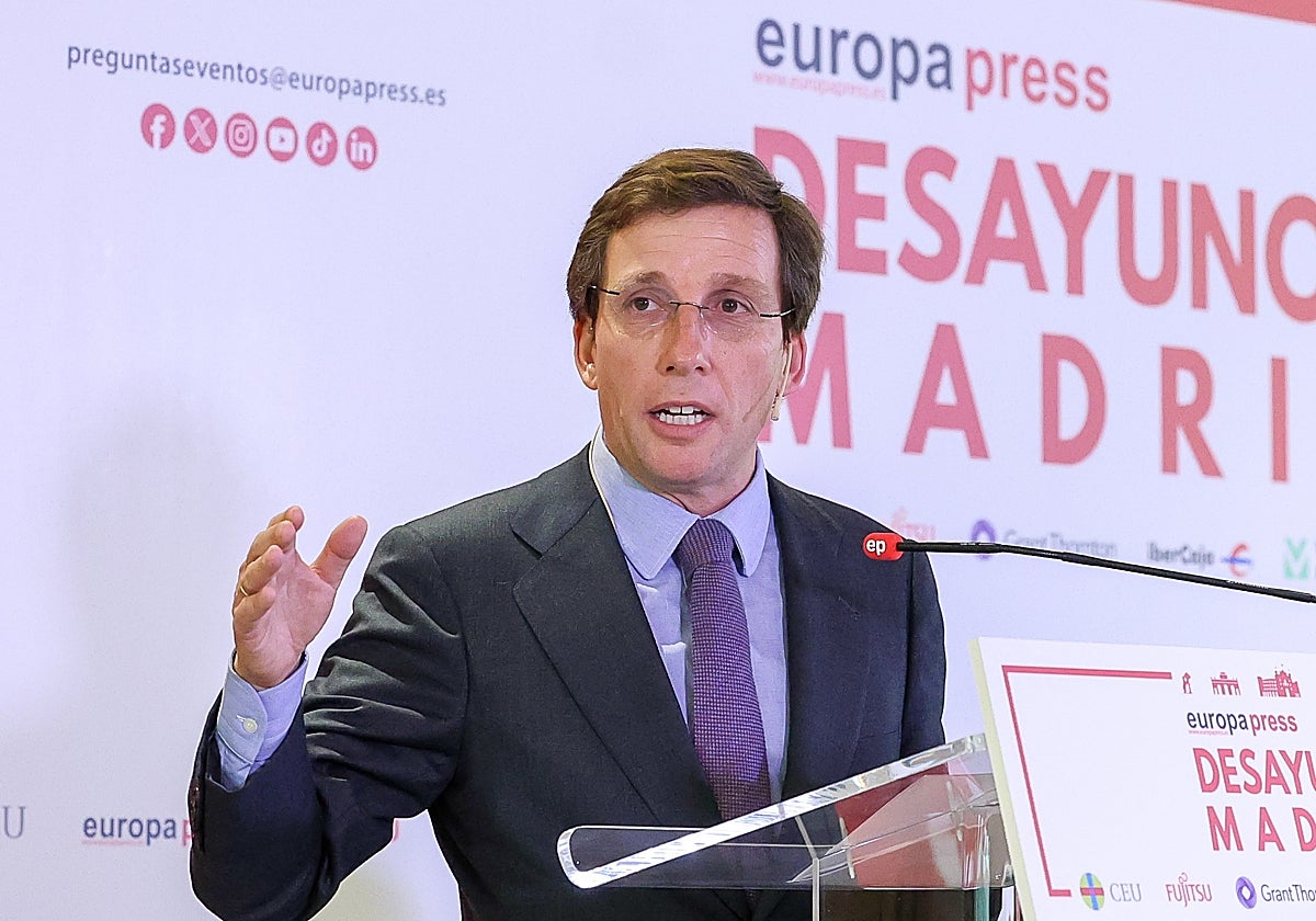 Almeida durante el Desayuno Madrid organizado por Europa Press