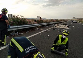 La colisión de varios vehículos provoca el corte total de la A-30 en Pozo Cañada