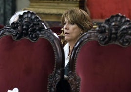 La mayoría progresista del Constitucional revisará el nombramiento de Dolores Delgado anulado por el Supremo tras admitir su recurso de amparo