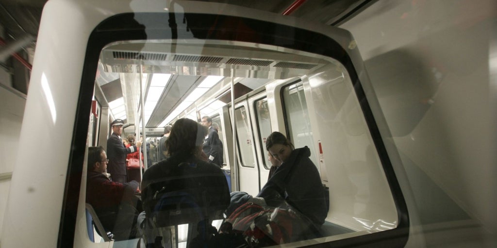 Vehículos sin conductor en Madrid: del tren automático de la T-4 a la ruta sin chofer de la Autónoma