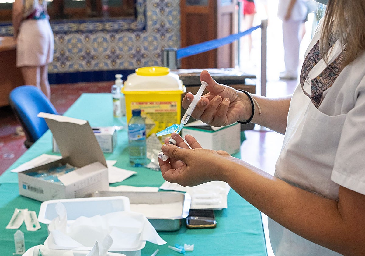 Imagen de archivo de una profesional sanitaria