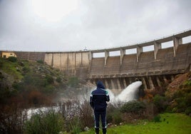 Sevilla y Córdoba tiran agua y el resto de Andalucía sigue en «sequía severa»