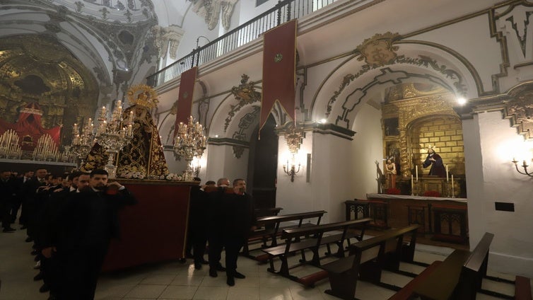 La misa y el rosario vespertino con la Virgen de la Candelaria de Córdoba, en imágenes