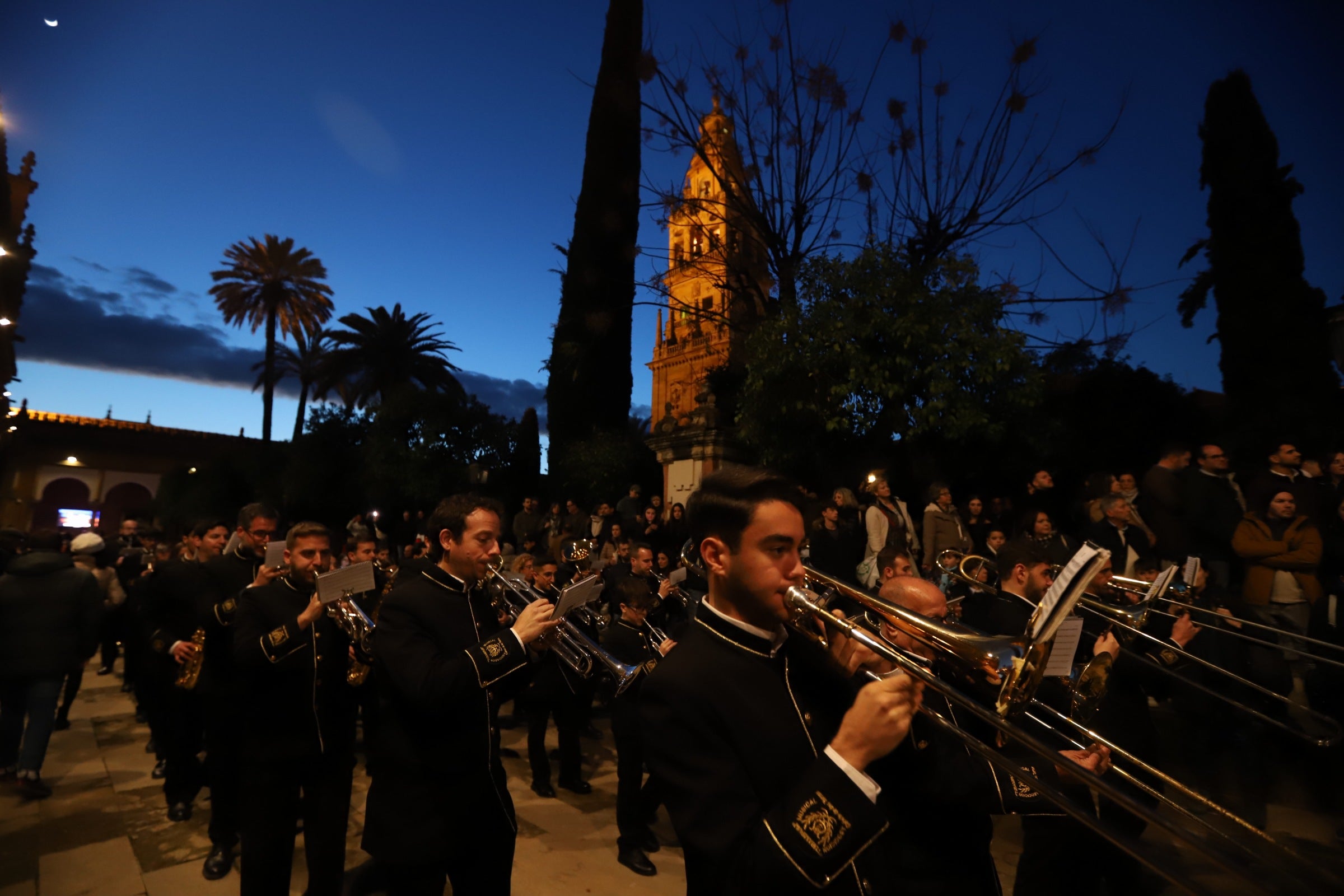 La procesión de la Virgen de la Candelaria de Córdoba, en imágenes