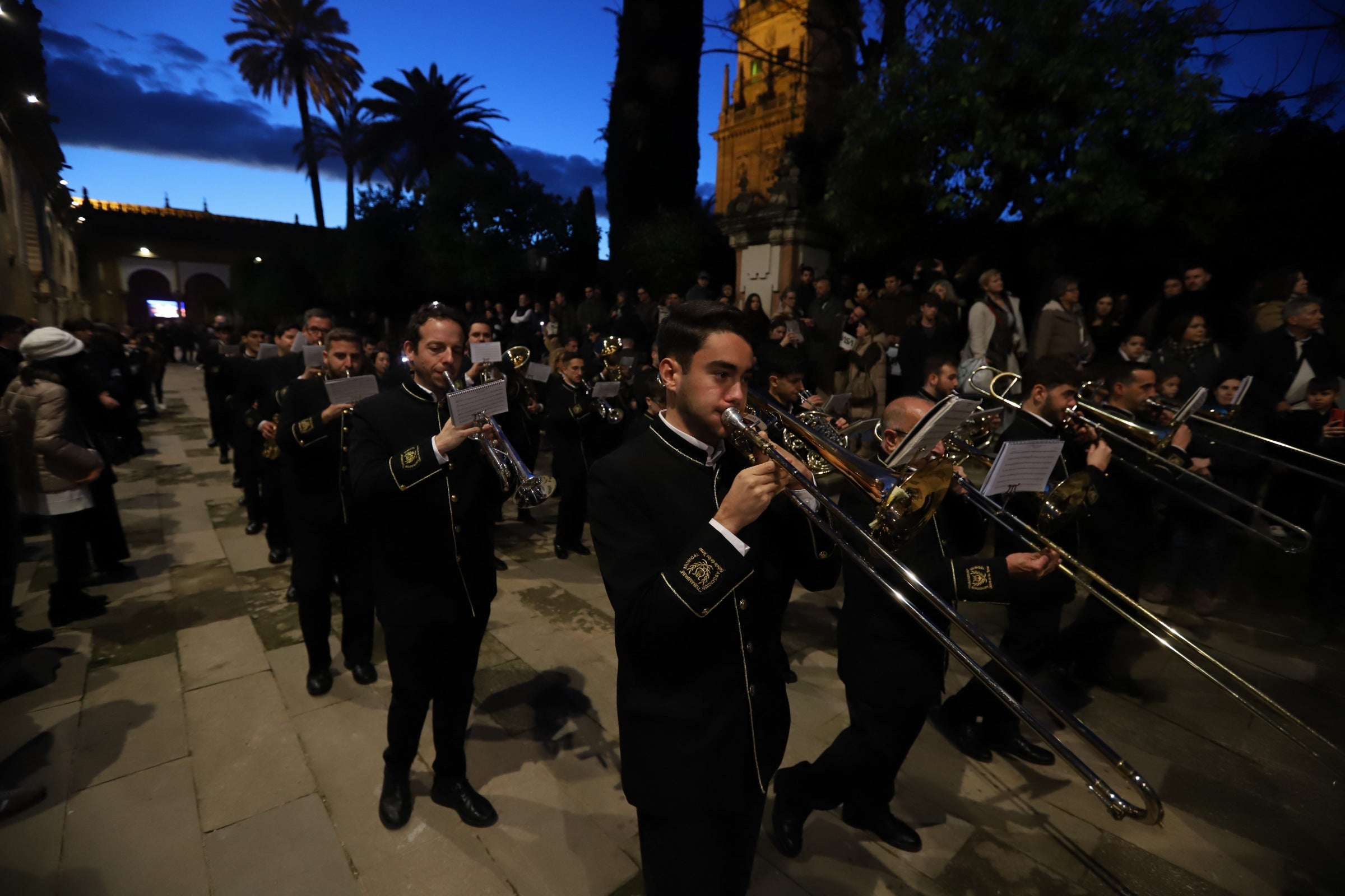 La procesión de la Virgen de la Candelaria de Córdoba, en imágenes