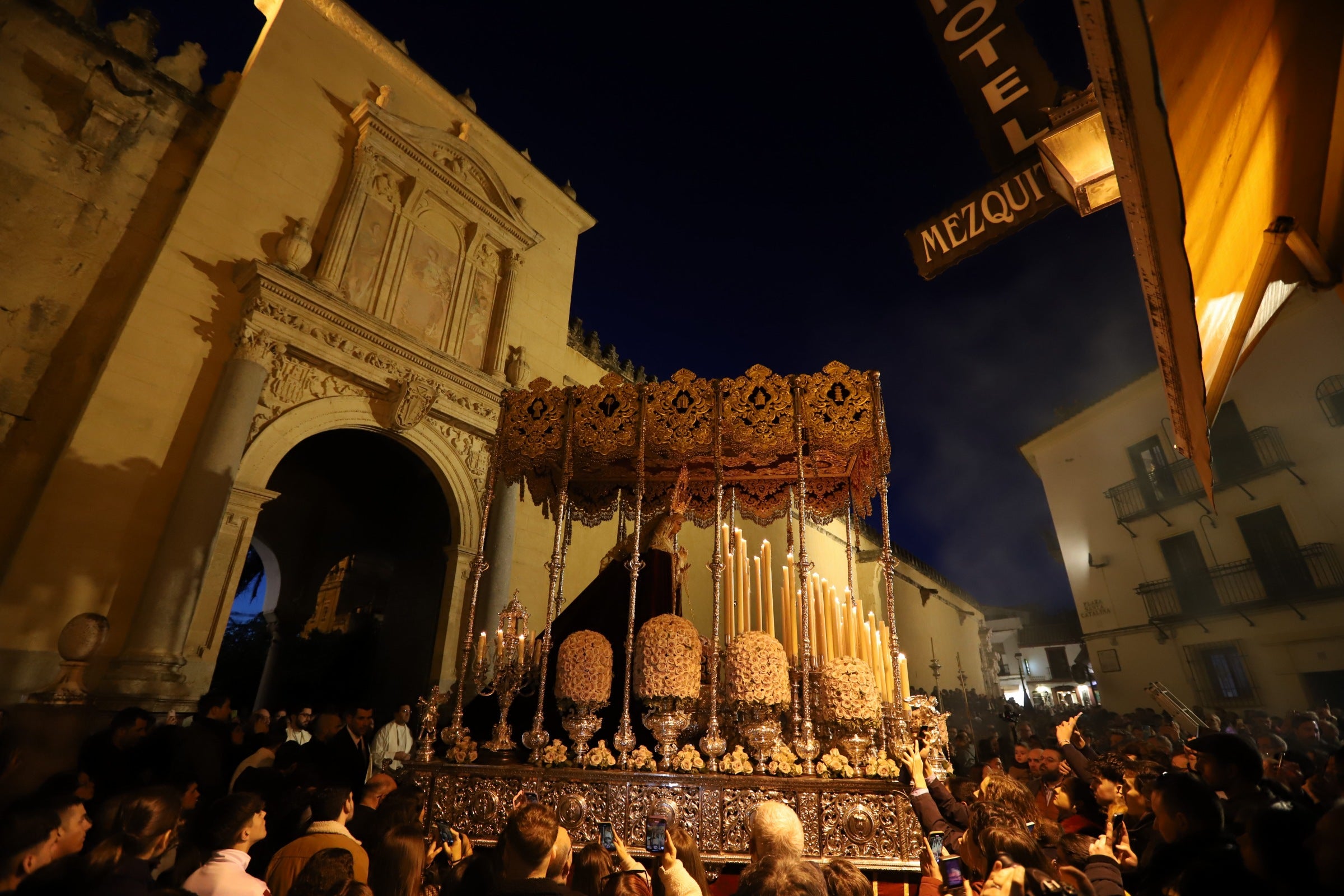 La procesión de la Virgen de la Candelaria de Córdoba, en imágenes