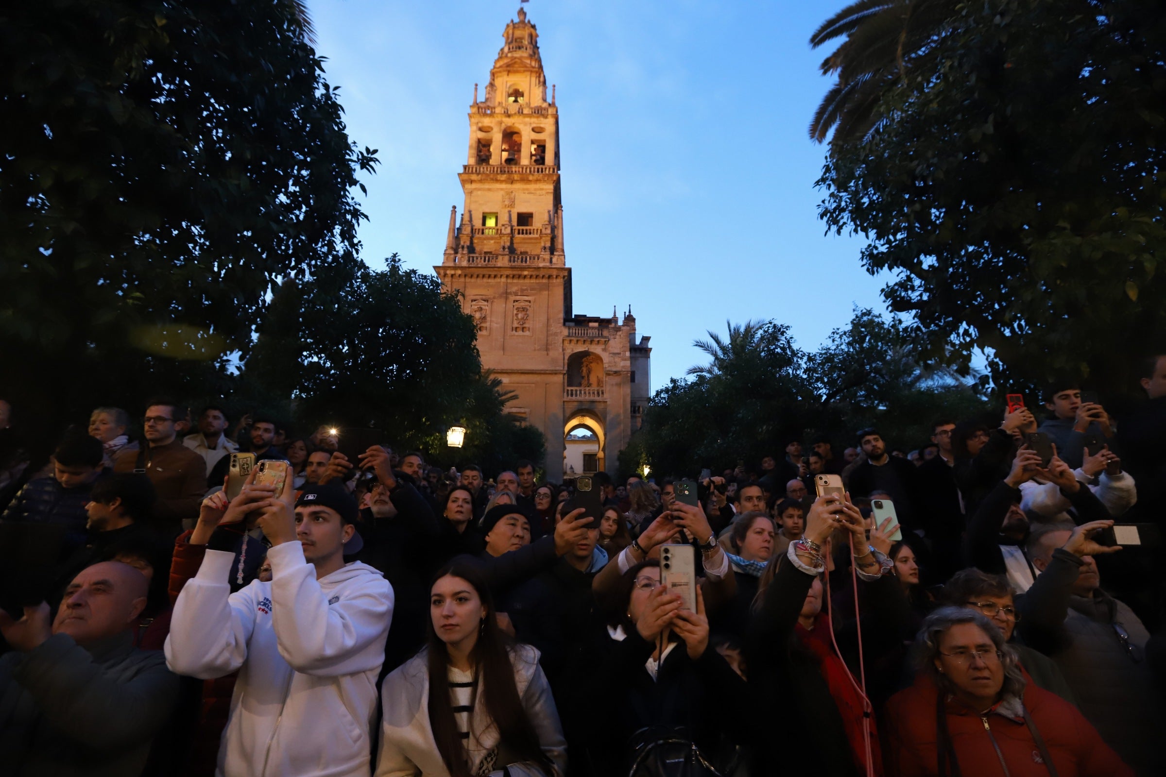 La procesión de la Virgen de la Candelaria de Córdoba, en imágenes