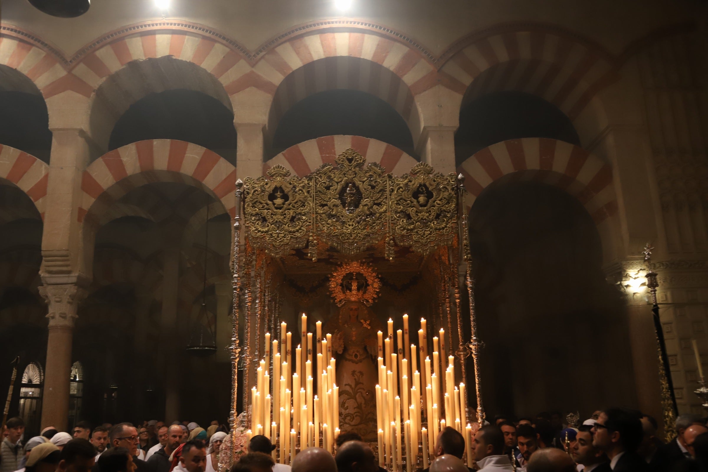 La procesión de la Virgen de la Candelaria de Córdoba, en imágenes