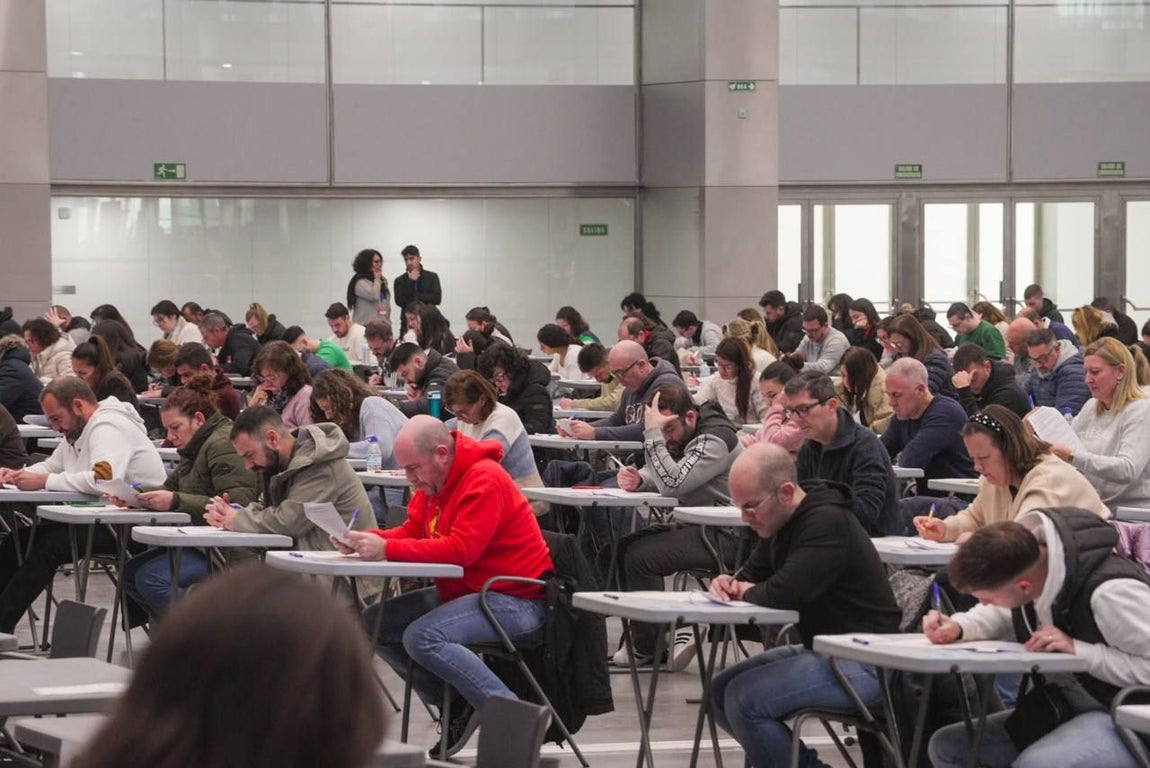Las pruebas de acceso a la Base Logística del Ejército, en imágenes