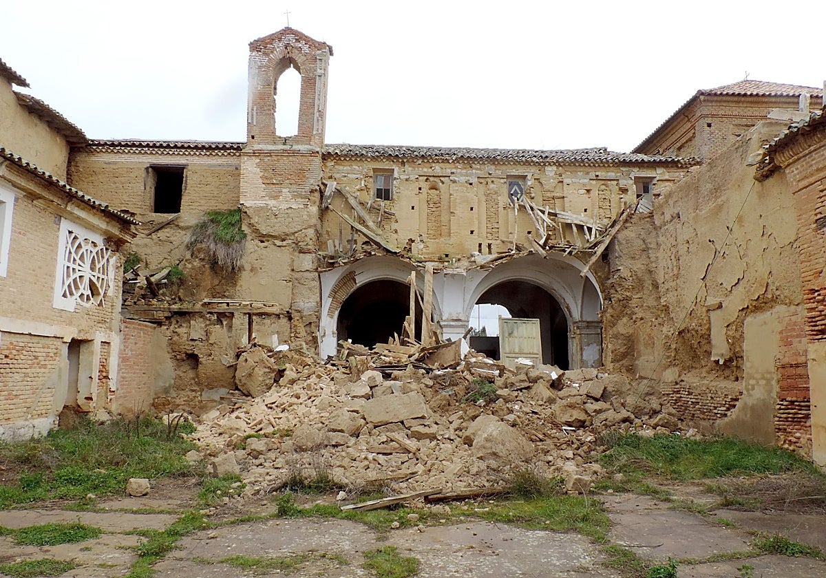 Convento de San Bernardino de Siena, en Cuenca de Campos (Valladolid) tras el nuevo derrumbe