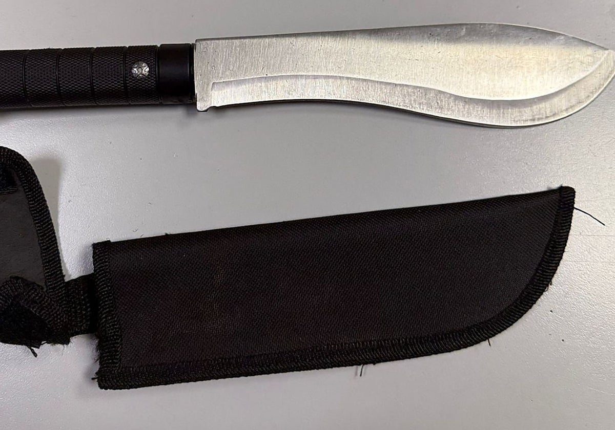 Machete incautado la semana pasada a un pandillero de 14 años en Madrid