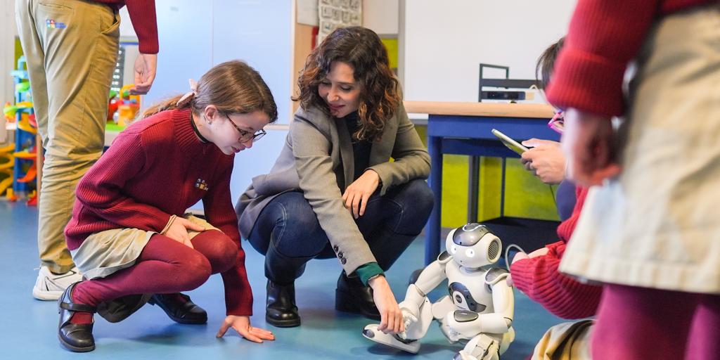 Un robot 'social' al servicio de niños con autismo o daños cerebrales en Madrid