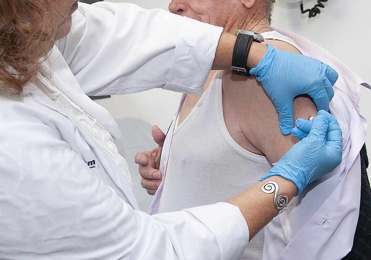 Castilla-La Mancha pone en marcha el nuevo calendario vacunal a lo largo de toda la vida