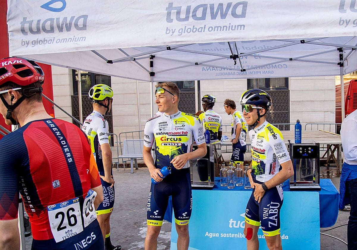 Tuawa by Global Omnium y la VCV ahorrarán más de 106.000 botellas de plástico y 30 toneladas de CO2