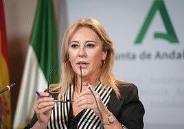 La Junta de Andalucía tilda de «miserable» la política migratoria de Sánchez al excluir a Cataluña y al País Vasco del reparto de menores
