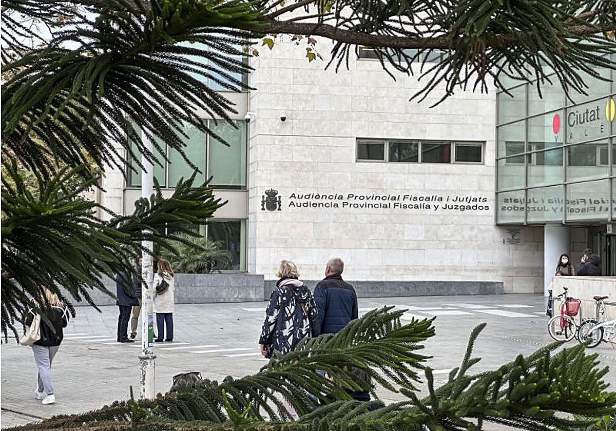 Acceso a la Ciudad de la Justicia de Valencia y la Audiencia Provincial, sede del juicio