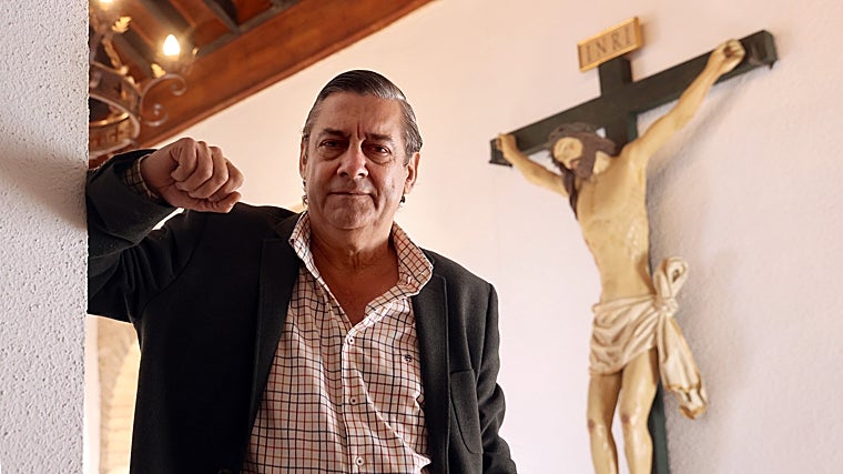 Jaime Cabrera es el menor de tres hermanos