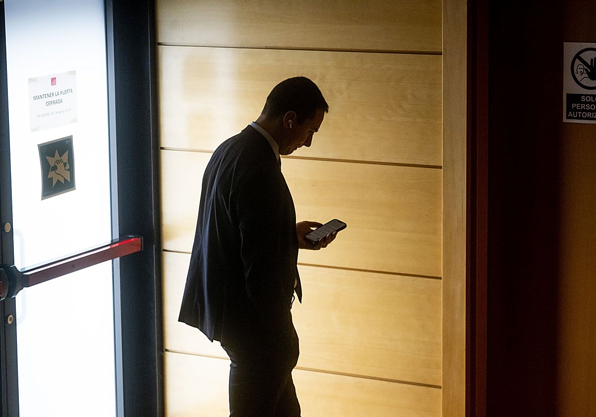 Primer pleno después de que Juan Lobato dimitiera como secretario general del PSOE de Madrid