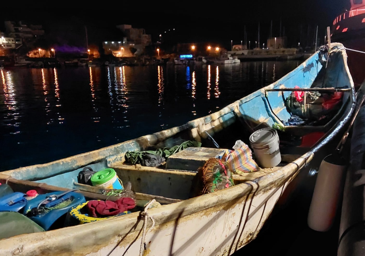 Rescatados 6 cayucos con 337 migrantes este martes en Canarias