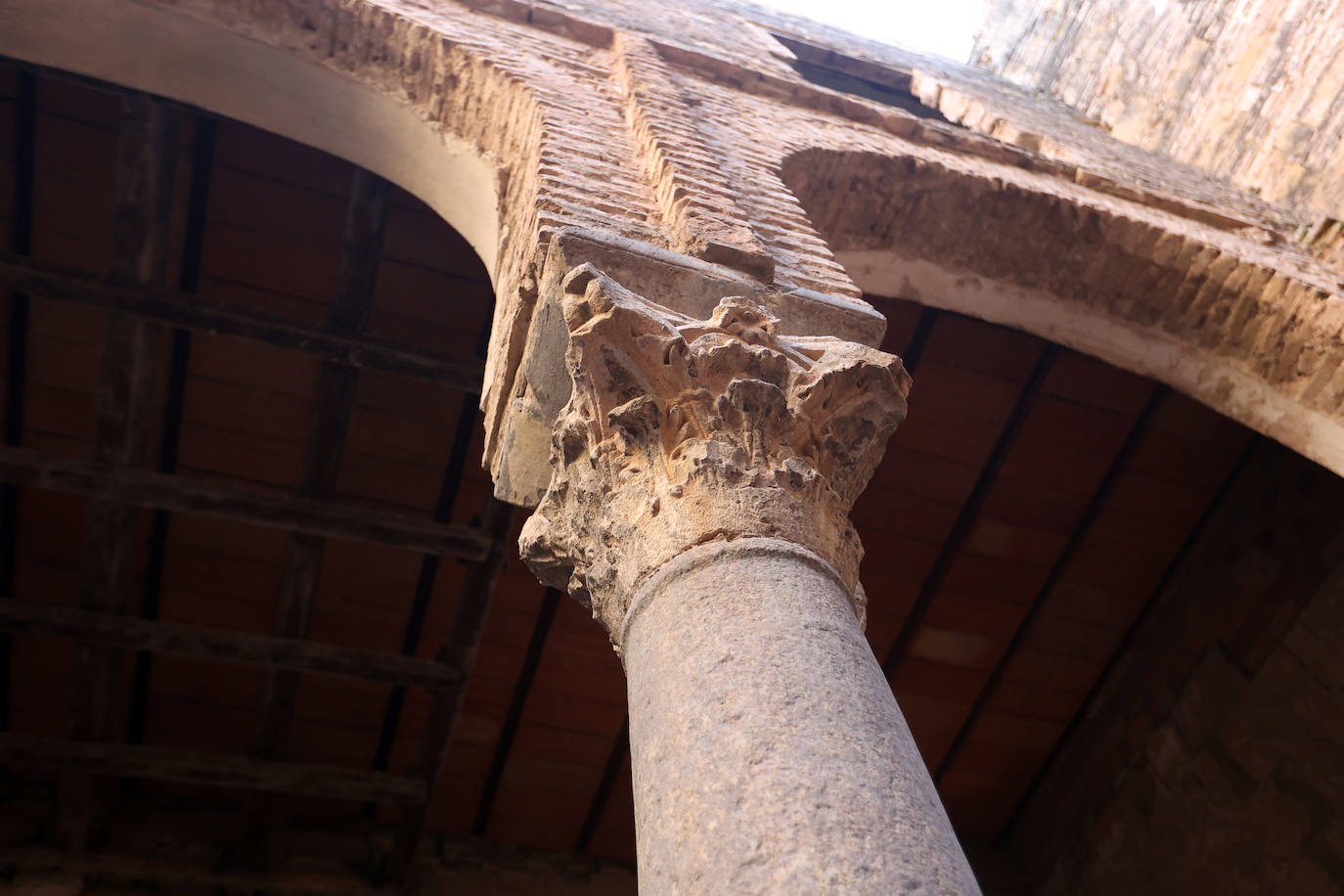 El comienzo de las obras en el convento de Santa Clara de Córdoba, en imágenes