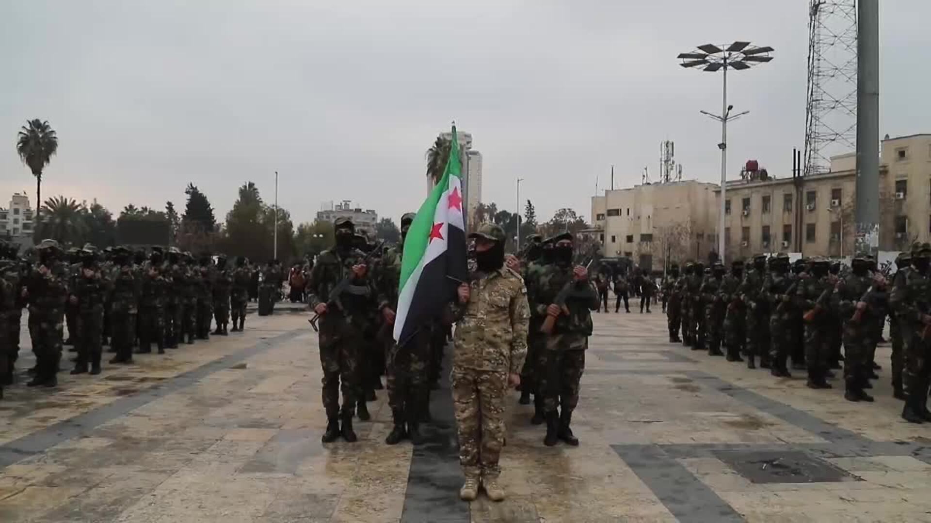 El ministerio de Defensa de Siria organiza un desfile militar en Alepo