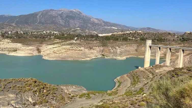 La desaladora de La Axarquía de Málaga abre otro frente entre Gobierno y Junta de Andalucía