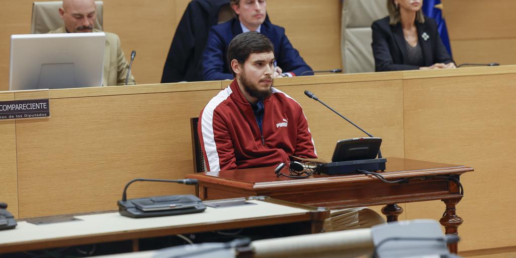 La hermana del yihadista del 17-A que ha declarado en el Congreso recibió una beca de la alcaldesa de Ripoll y la Universitat de Vic