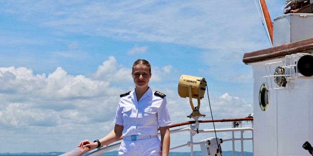 La Princesa Leonor llega mañana a Brasil tras 21 días de travesía a bordo de Elcano