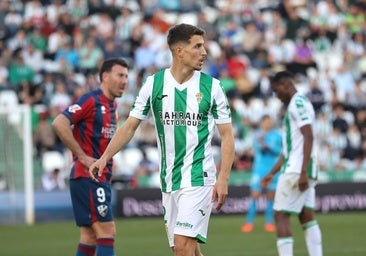 El Córdoba CF recupera fuelle en un centro del campo con más competencia