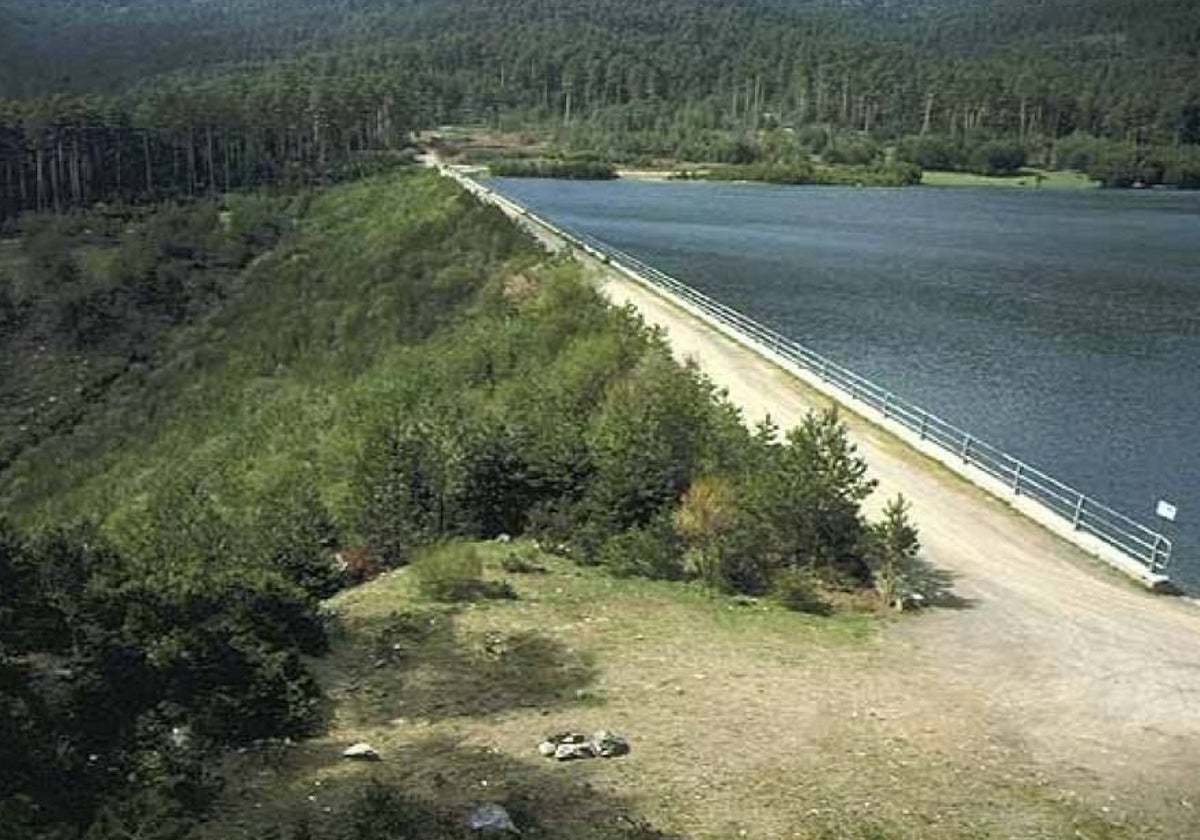 Activan la alerta de posible inundación ante el riesgo de rotura de una presa en El Espinar (Segovia)