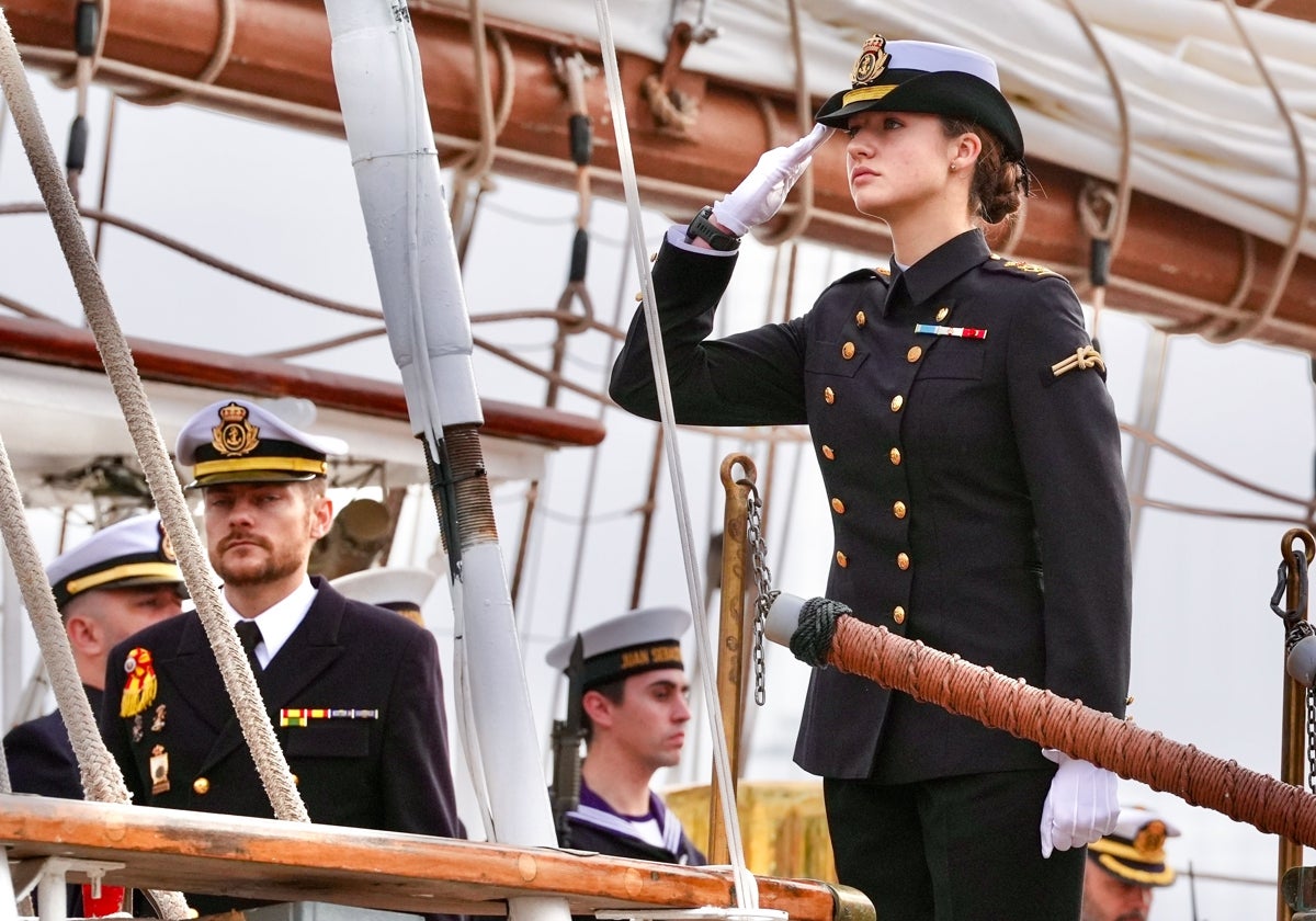 La Princesa Leonor, en el buque escuela de la Armada española Juan Sebastián de Elcano