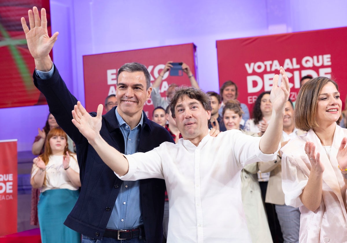 Pedro Sánchez inaugura el Congreso del PSE-EE junto a Eneko Andueza