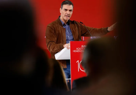 Sánchez exige al PP que rompa con Vox y contribuya a frenar el avance de la ultraderecha en Europa