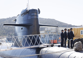 El submarino S-81 'Isaac Peral' de la Armada lanzará un torpedo en aguas canarias