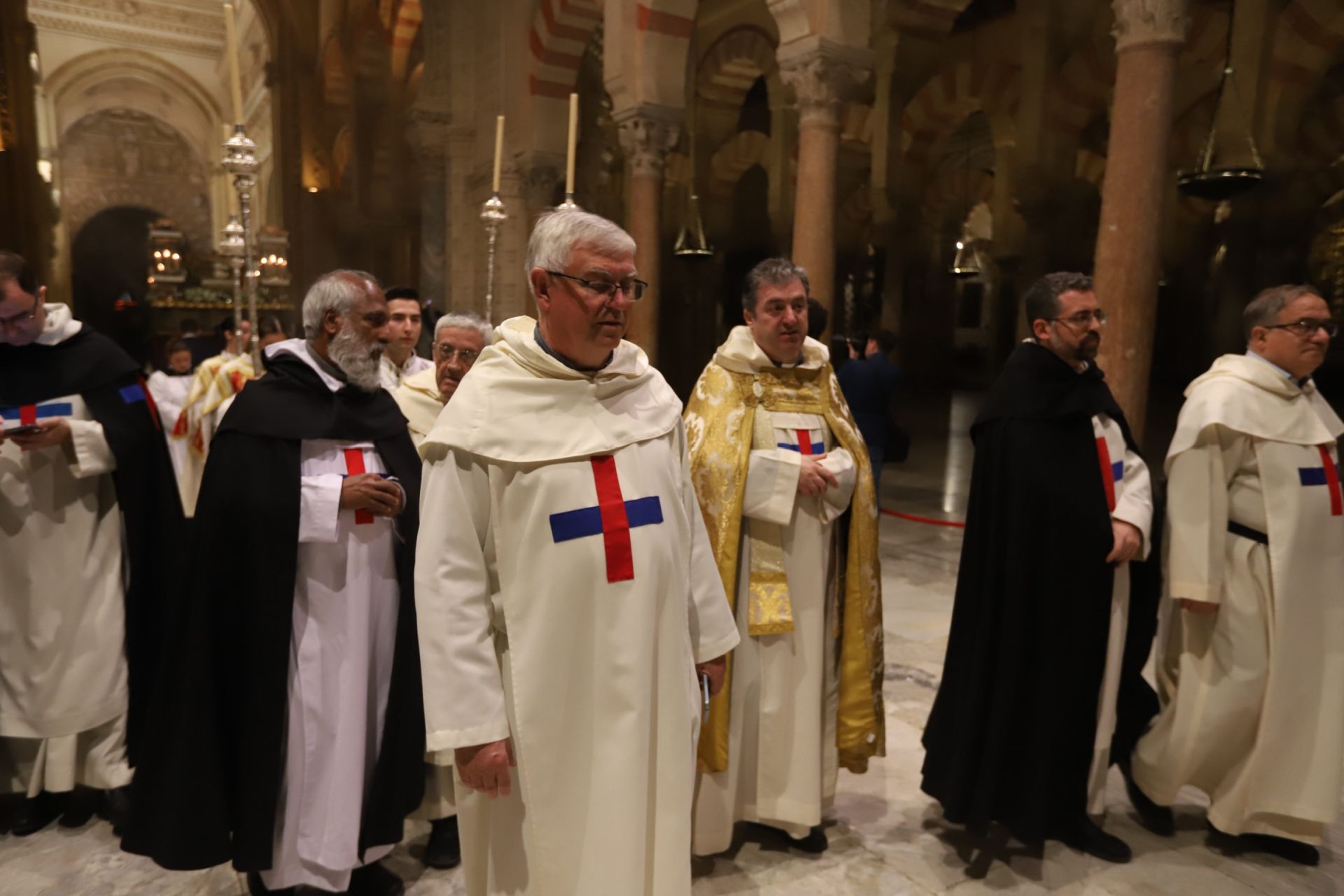 La salida extraordinaria con las reliquias de San Juan Bautista de la Concepción por Córdoba, en imágenes
