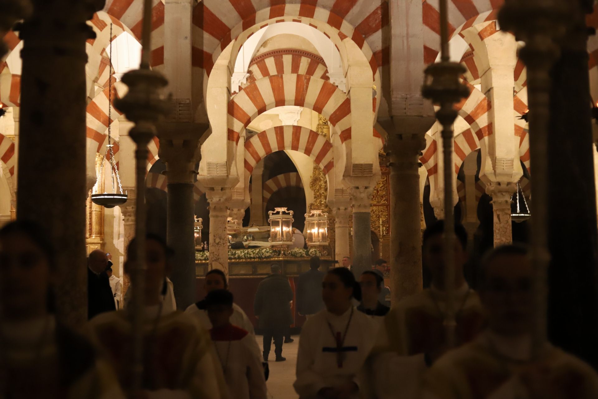 La salida extraordinaria con las reliquias de San Juan Bautista de la Concepción por Córdoba, en imágenes