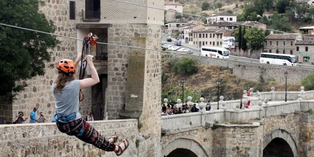 Toledo saca a concurso la tirolina de 180 metros sobre el Tajo por 40.000 euros anuales de canon