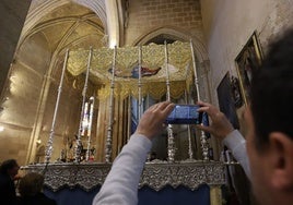 La bendición del palio de la Alegría de Córdoba, en imágenes