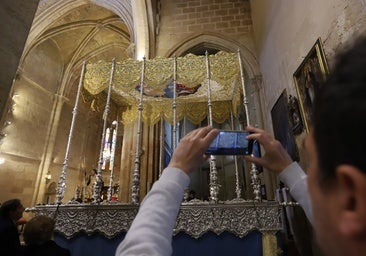 La bendición del palio de la Alegría, en imágenes