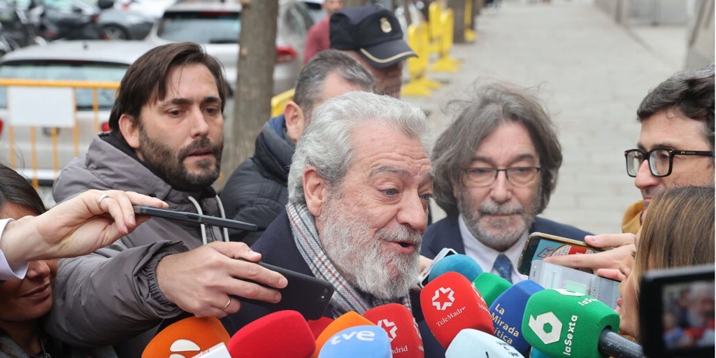 El PSOE exige la dimisión de Miguel Ángel Rodríguez por sus tuits dudando del testimonio de la familiar de una fallecida en residencia