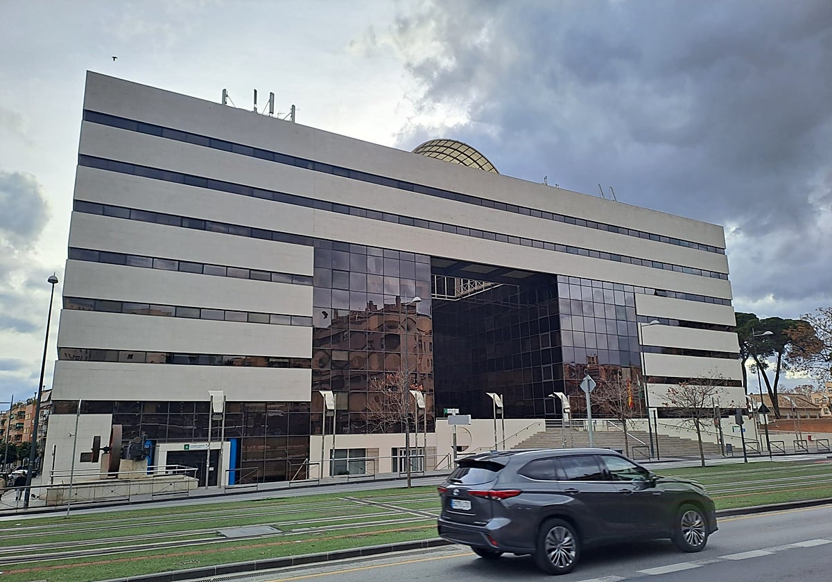 Imagen del edificio de juzgados de La Caleta, en Granada