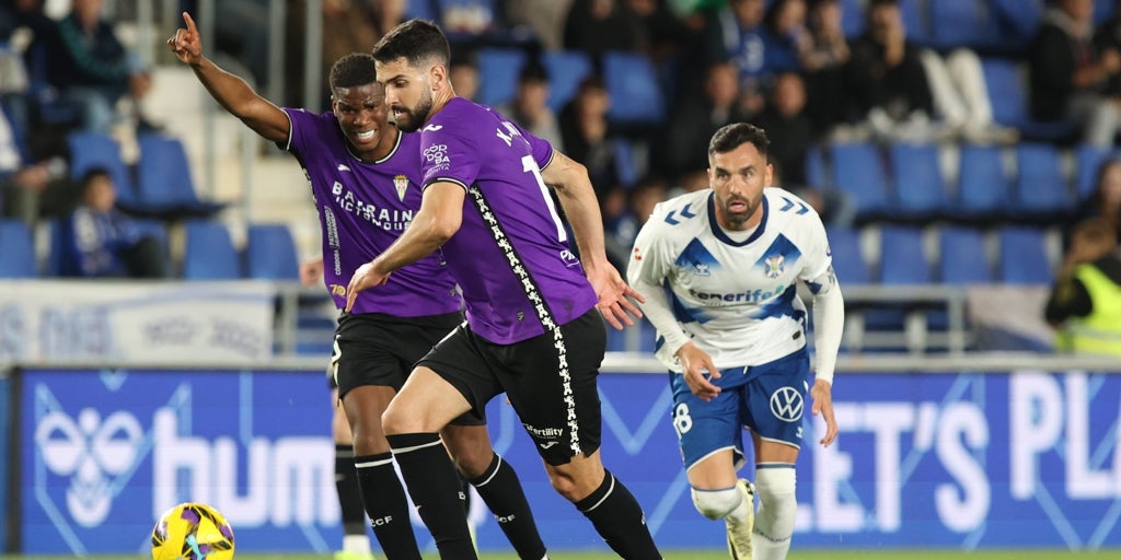 El peaje del Córdoba CF para estar en la zona templada: muchos goles para tapar los agujeros defensivos