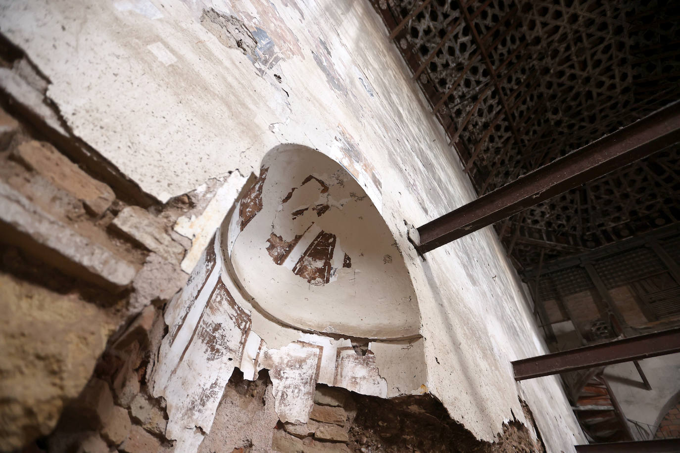 Comienza la restauración del convento de Regina de Córdoba, en imágenes