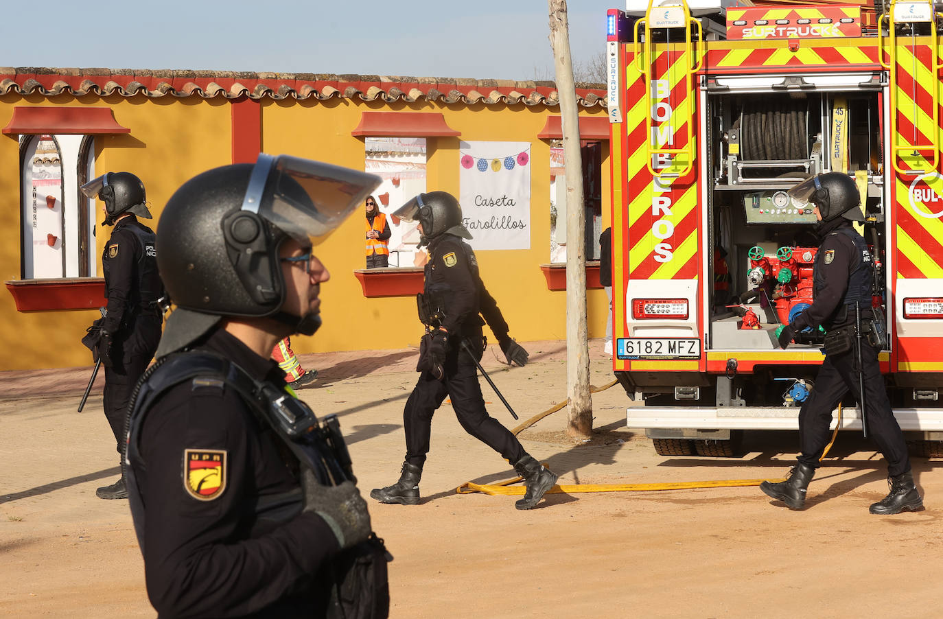 El simulacro de explosión en el recinto ferial de Córdoba, en imágenes