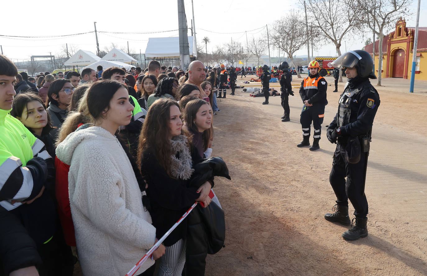 El simulacro de explosión en el recinto ferial de Córdoba, en imágenes