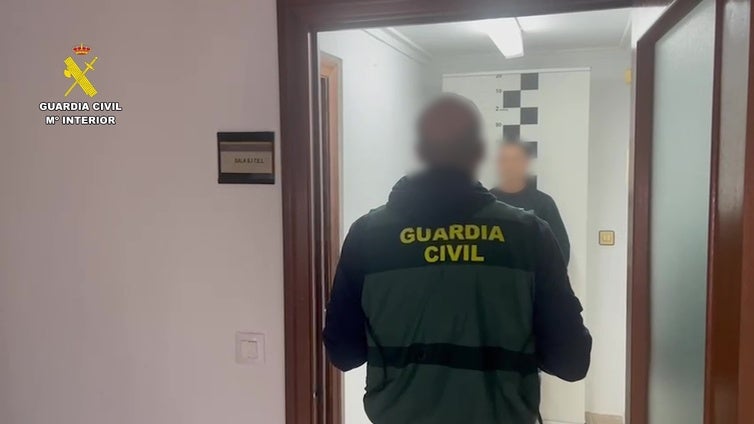 Detenido por intento de homicidio tras apuñalar a su cuñado y a su hermana y huir en Orihuela