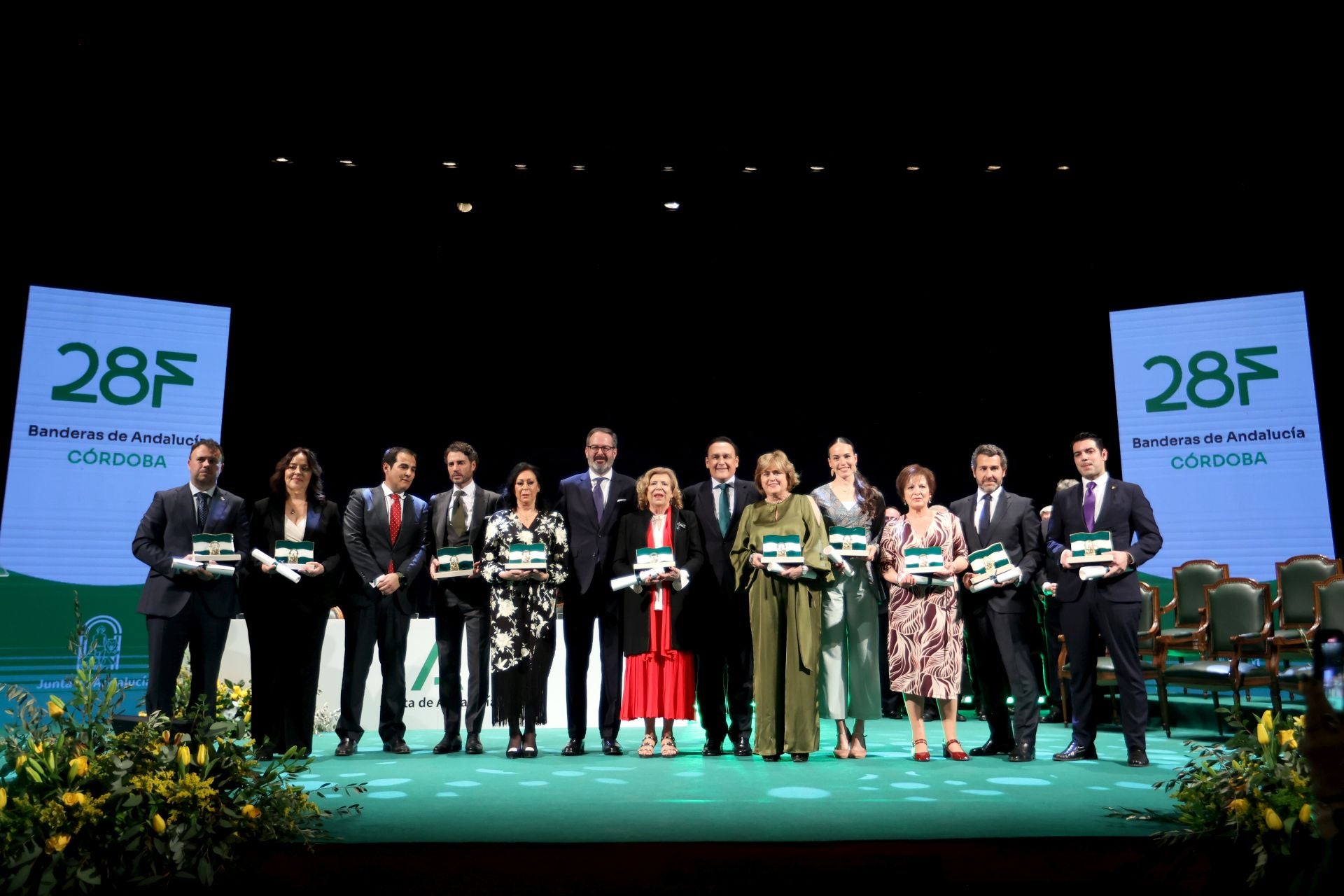 La entrega de las Banderas de Andalucía en Córdoba, en imágenes