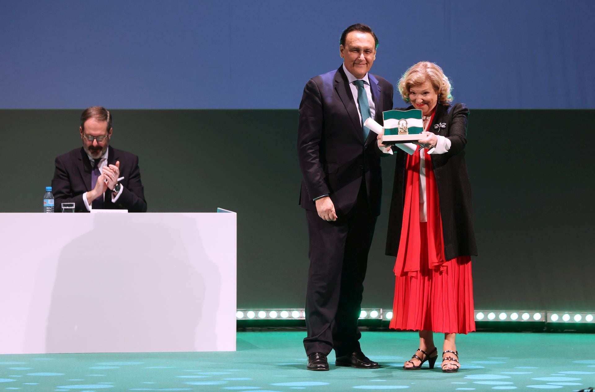 La entrega de las Banderas de Andalucía en Córdoba, en imágenes